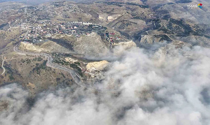 Elazığ güne gri bir örtüyle uyandı: Şehir sis altında, Harput yine masalsı!