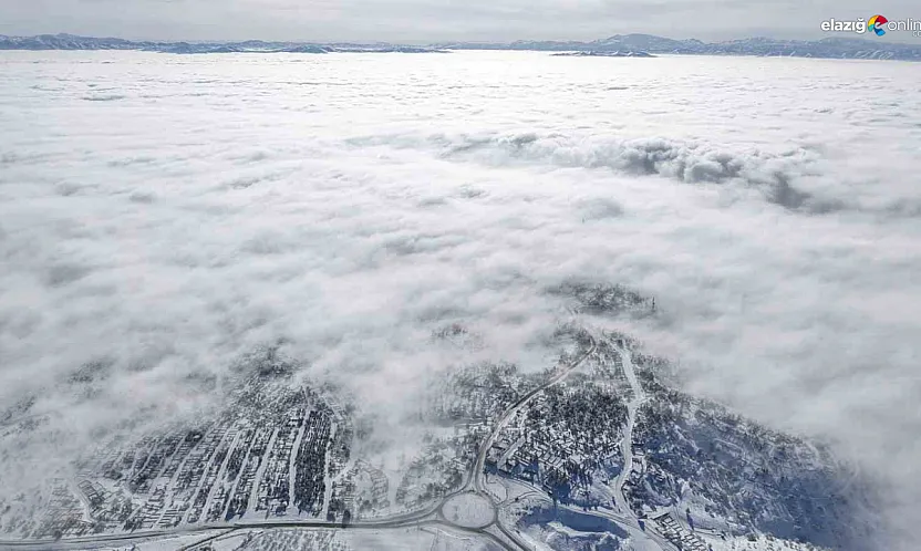 Harput'ta masalsı kış: Sis bulutları 4 bin yıllık tarihi kuşattı
