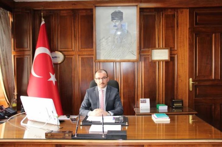 Yunus Elitaş Kimdir