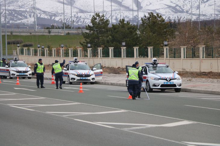 Yerli mobil hız tespit sistemi Malatya'da kullanılmaya başlandı