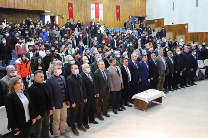 Covid-19 Pandemisi ve Turkovac Aşı Çalışmaları konulu konferans yoğun bir katılımla gerçekleşti