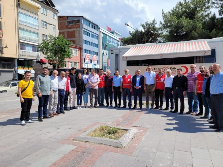 AK Parti İl Teşkilatından kan bağışı